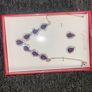 earring and necklace set